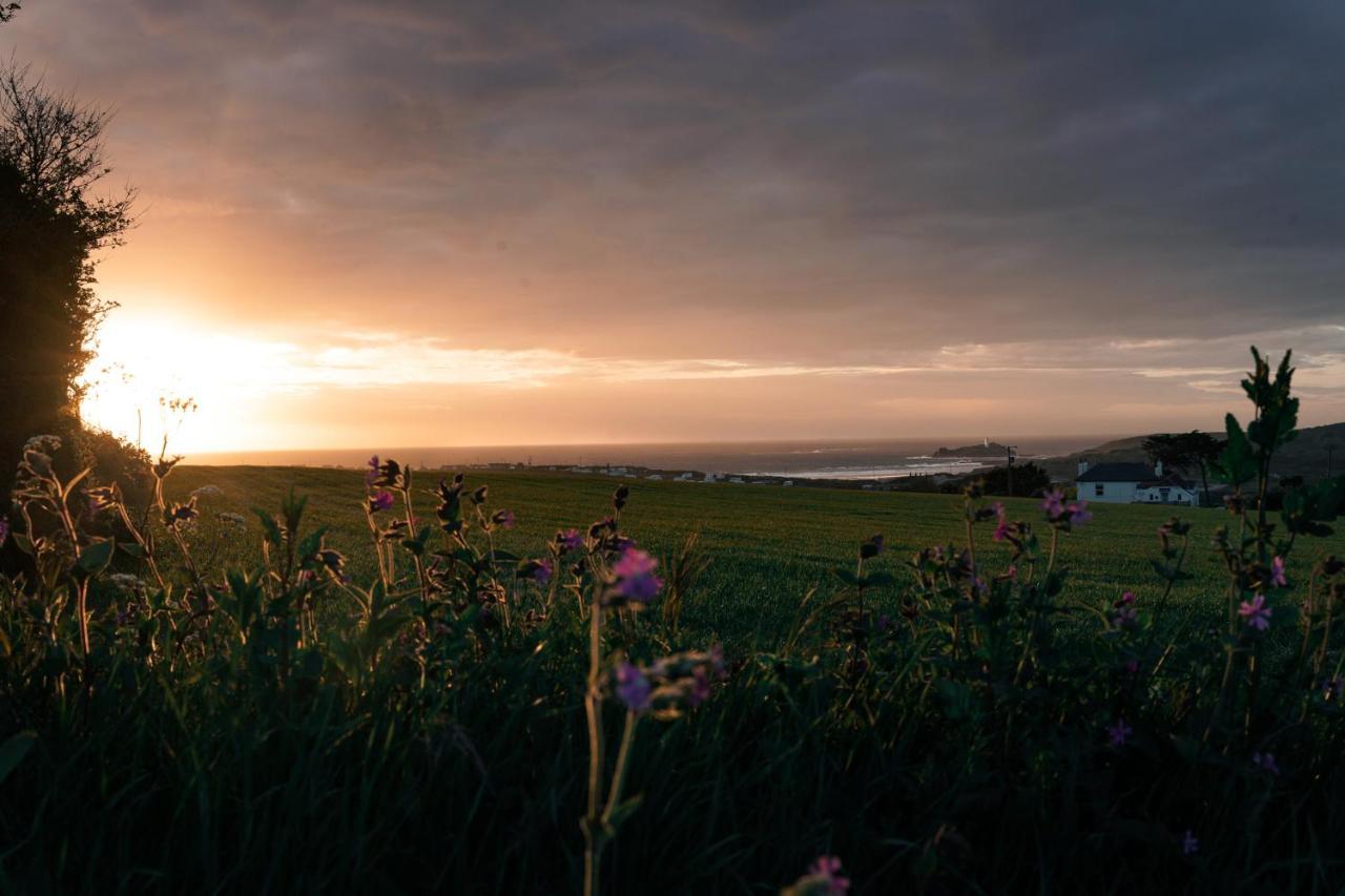 Spacious Sea-View Apt. Overlooking St Ives Bay Gwithian Eksteriør billede